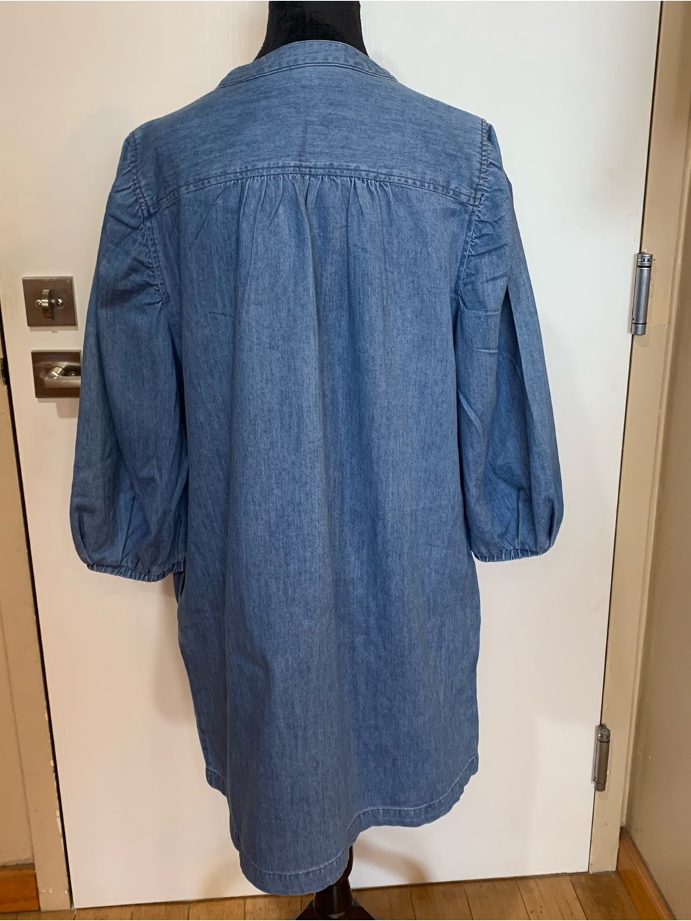 GAP Denim NWT Med. Tall Button-Front Dress in Blue w Pockets & Balloon Sleeves - Picture 4 of 6